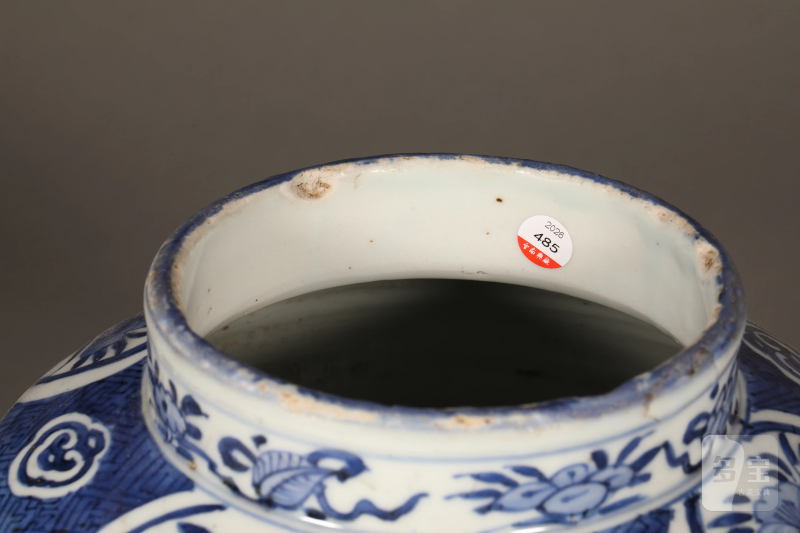 明 青花缠枝花卉纹罐 - 图8